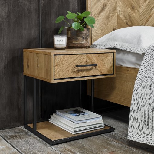 NIGHTSTANDS