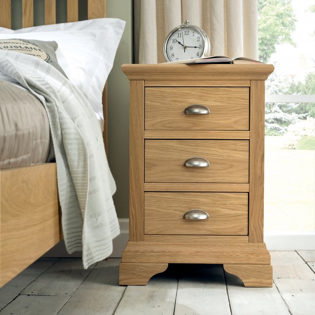 Premier Collection Hampstead Oak 3 Drawer Nightstand