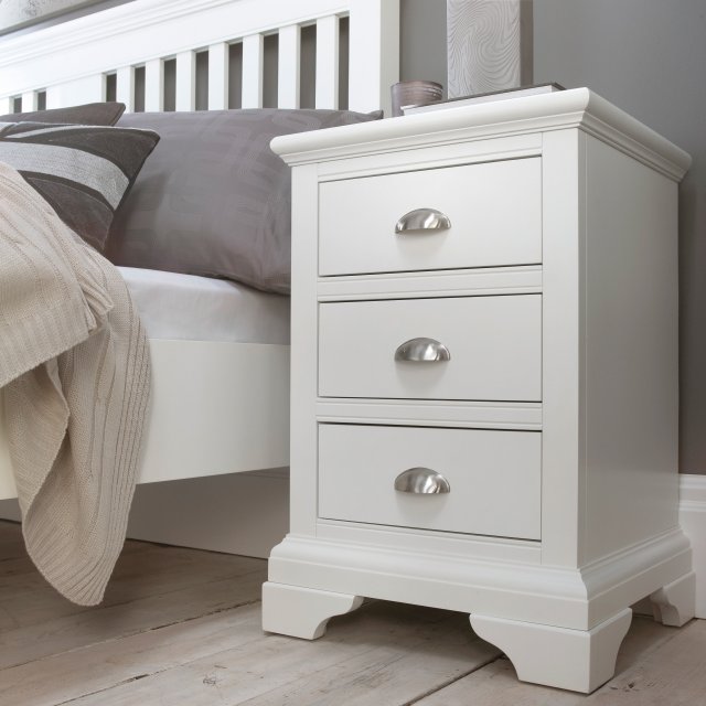 Bentley Designs Hampstead White 3 Drawer Nightstand- Feature