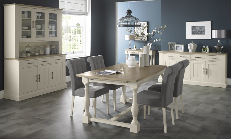 Signature Collection Chartreuse Aged Oak & Antique White Dining Set 'A' - Table & 4 Chairs
