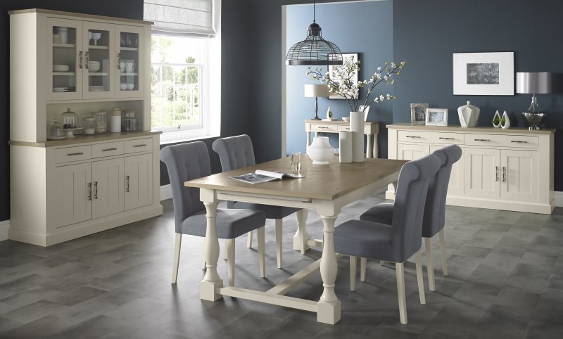 Signature Collection Chartreuse Aged Oak & Antique White Dining Set 'D' - Table & 4 Chairs