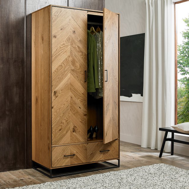 Bentley Designs Riva Rustic Oak double wardrobe - feature