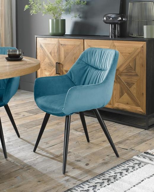 Dali is designed to bring warmth, comfort and a contemporary touch to everyday dining spaces. Velvet...
